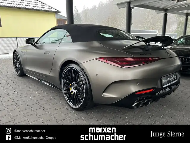 Mercedes-Benz SL view 6
