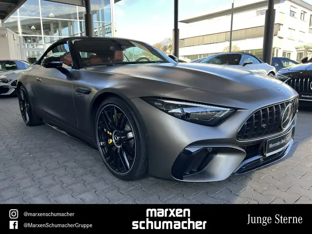Mercedes-Benz SL view 3