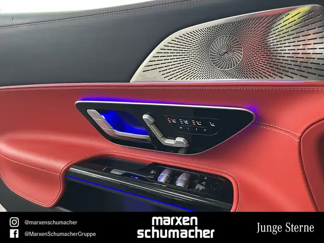 Mercedes-Benz SL view 12