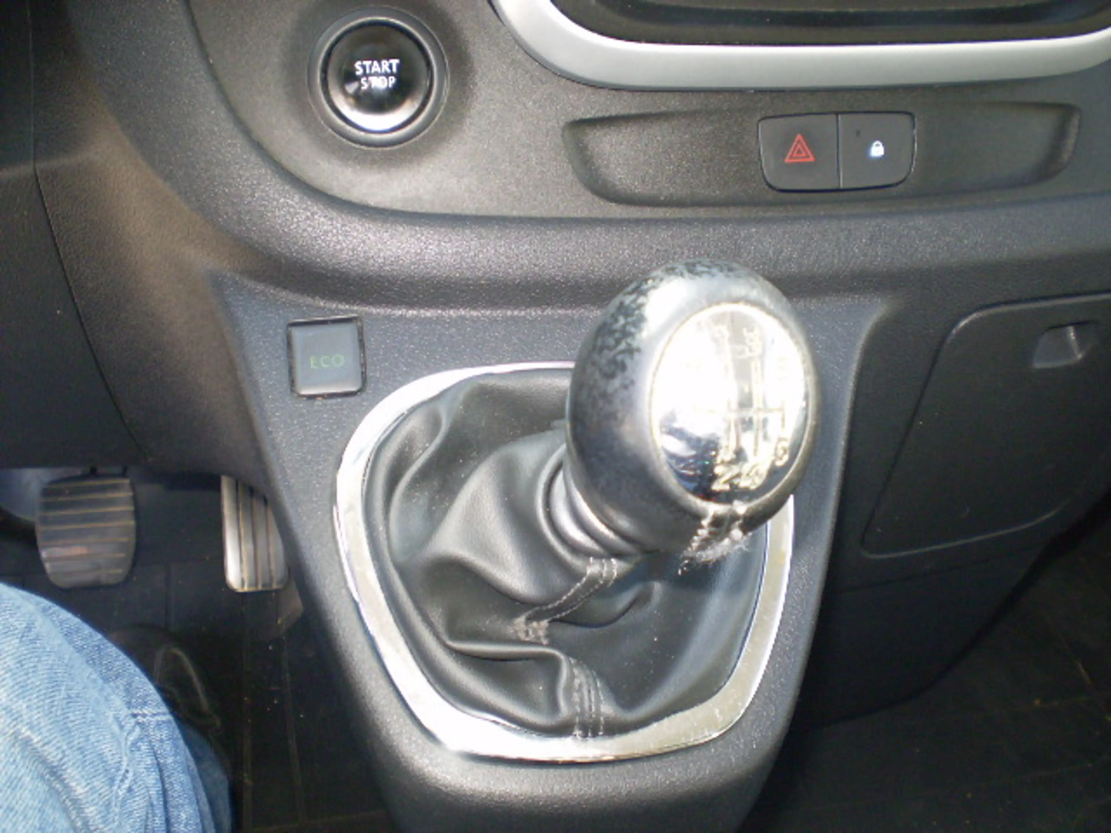 Nissan NV300 L2H1 2,9t PREMIUM — photo 14