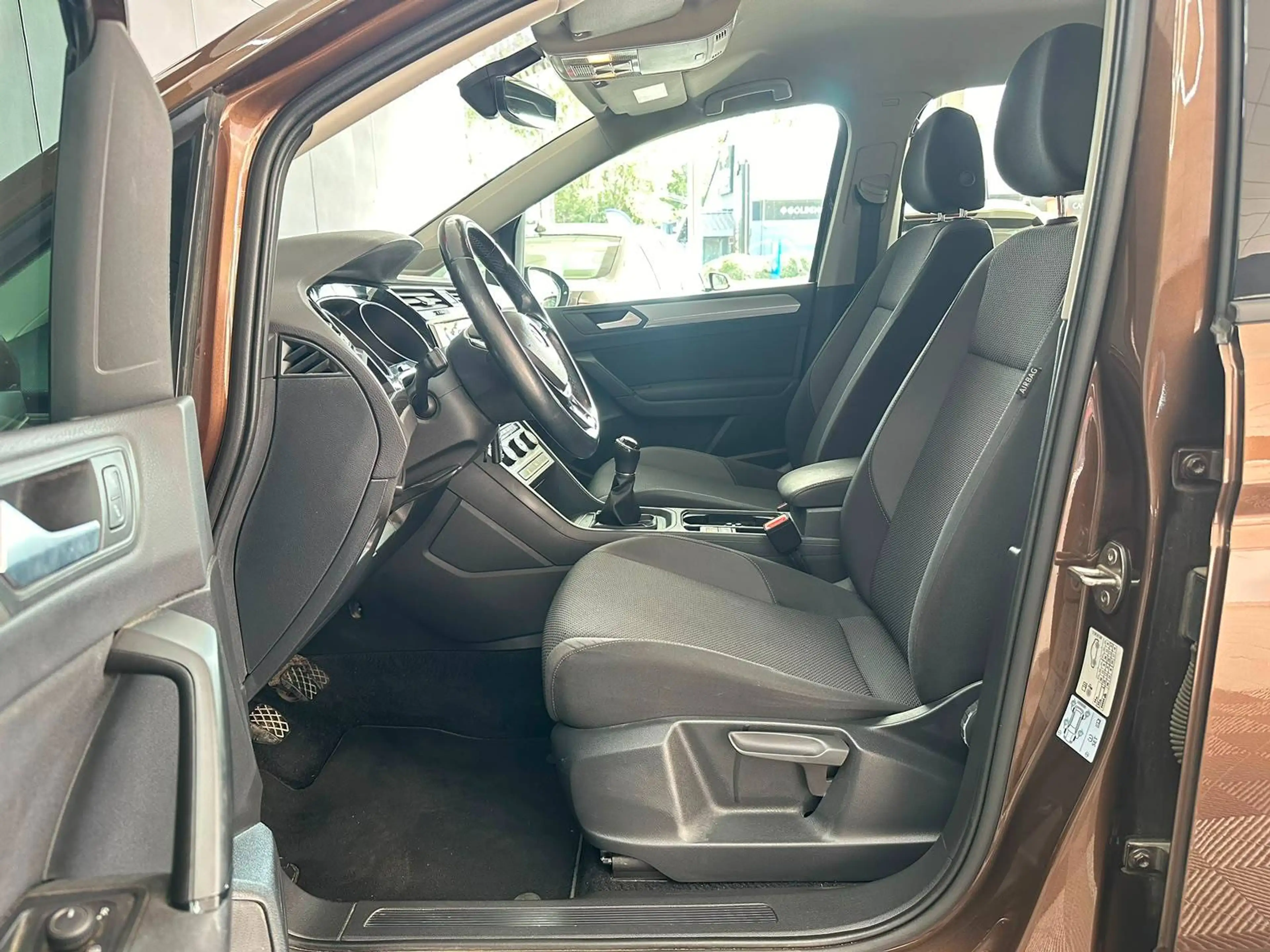 Volkswagen Touran 🟢1.4 ESSENCE 150CV - 7 PLACES - GPS - CRUISE - AIRCO - 1ER PROPRIETAIRE — photo 8