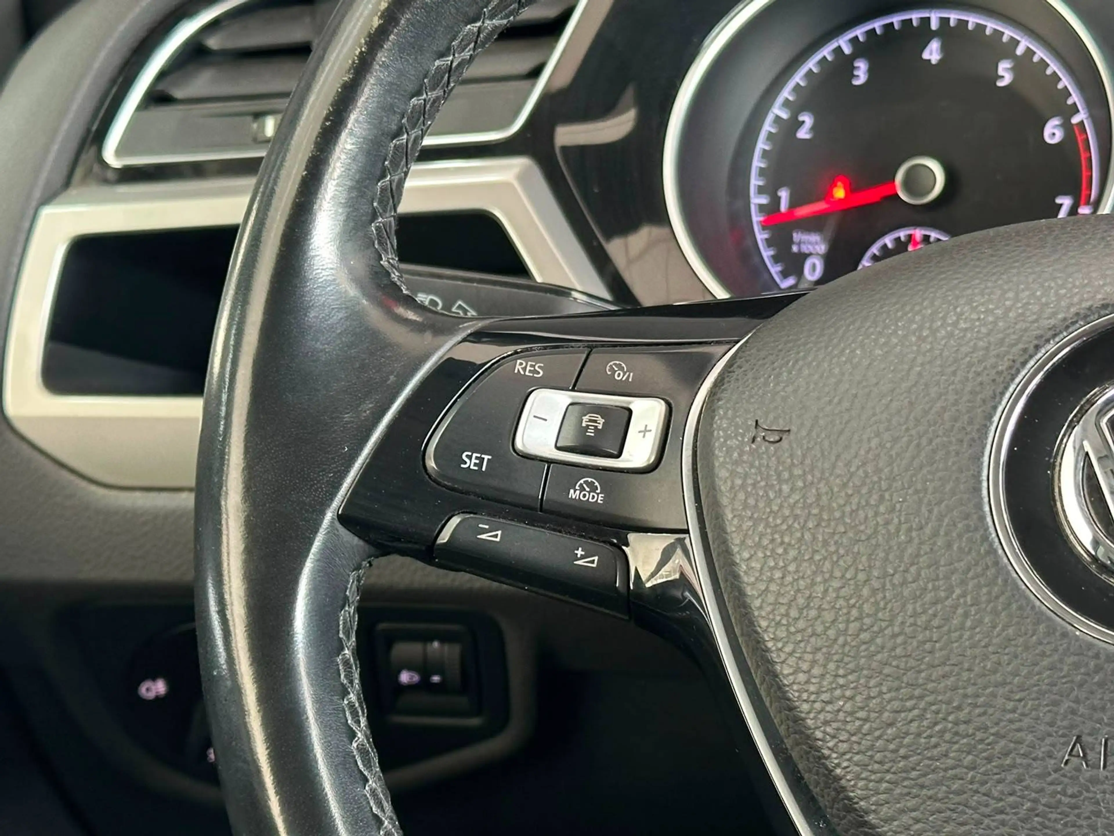 Volkswagen Touran 🟢1.4 ESSENCE 150CV - 7 PLACES - GPS - CRUISE - AIRCO - 1ER PROPRIETAIRE — photo 12
