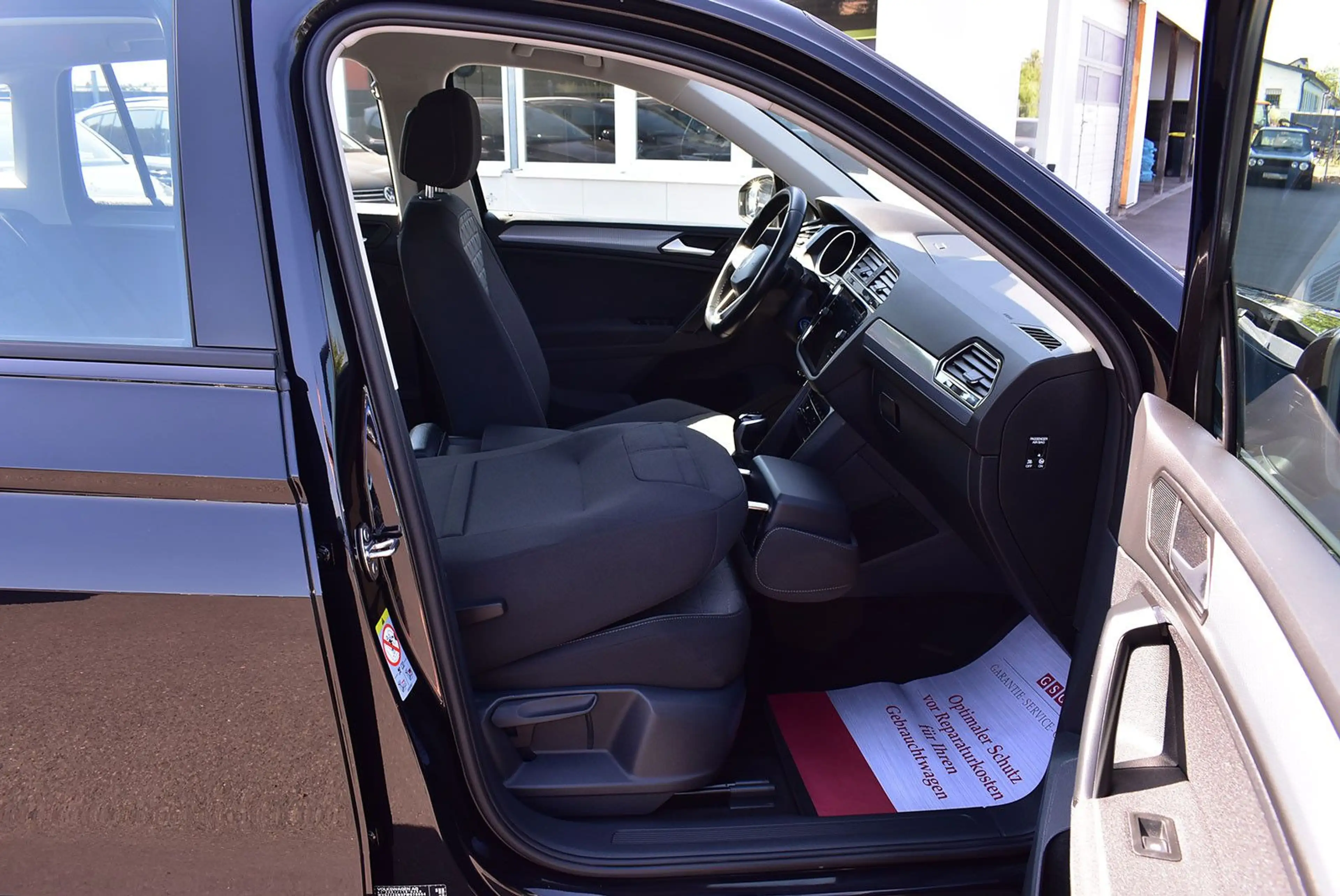 Volkswagen Tiguan 2,0TSI 4Motion Life LED+Kamera+ACC+18"Alu — photo 10