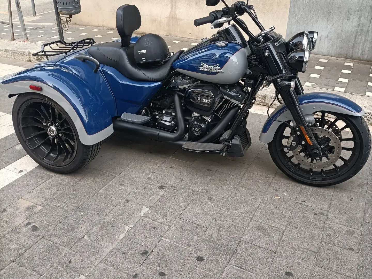 Harley-Davidson Freewheeler accessoriata Blau - 1