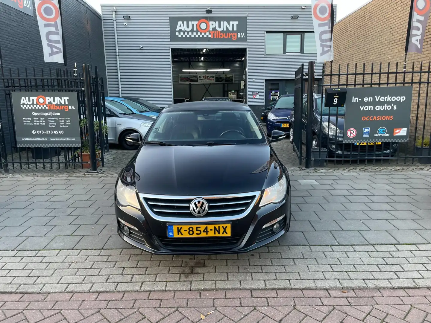 Volkswagen Passat CC 2.0 TSI DSG Trekhaak Airco PDC NAP APK 1 jaar Zwart - 2