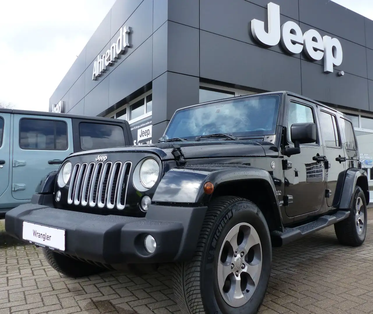 Jeep Wrangler Unlimited Sahara 2.8 CRD-Standheizung Fekete - 1