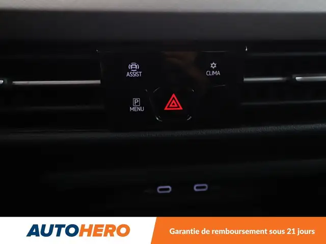 Volkswagen Golf view 24