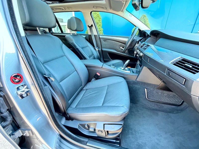 BMW 523 i Touring Automatik Navi_Leder_Xenon_Pano_2.H — photo 15