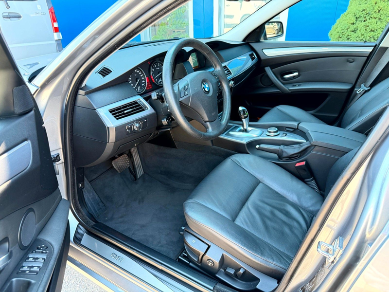 BMW 523 i Touring Automatik Navi_Leder_Xenon_Pano_2.H — photo 10