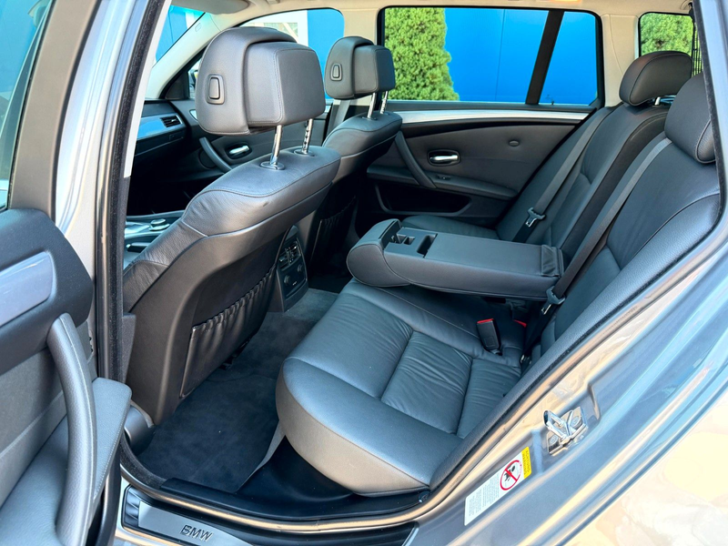 BMW 523 i Touring Automatik Navi_Leder_Xenon_Pano_2.H — photo 11