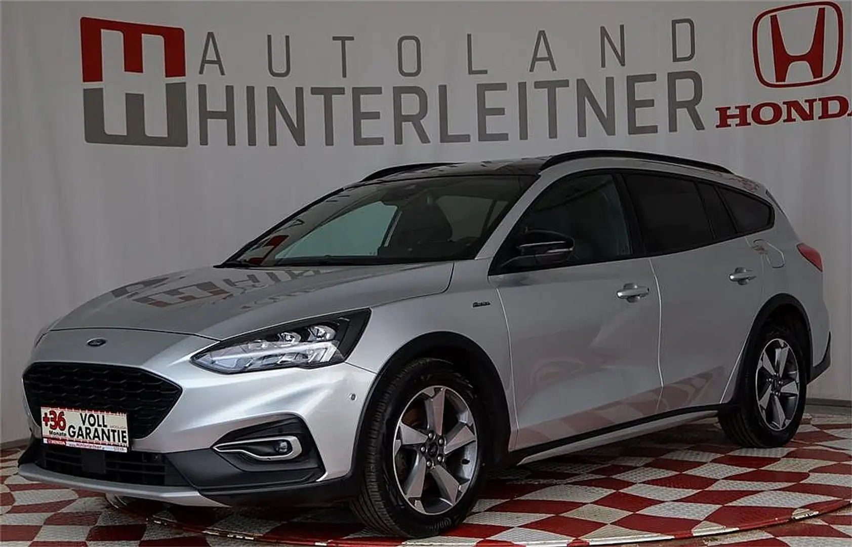 Ford Focus Traveller Active X LED NAVI KAMERA Silber - 1