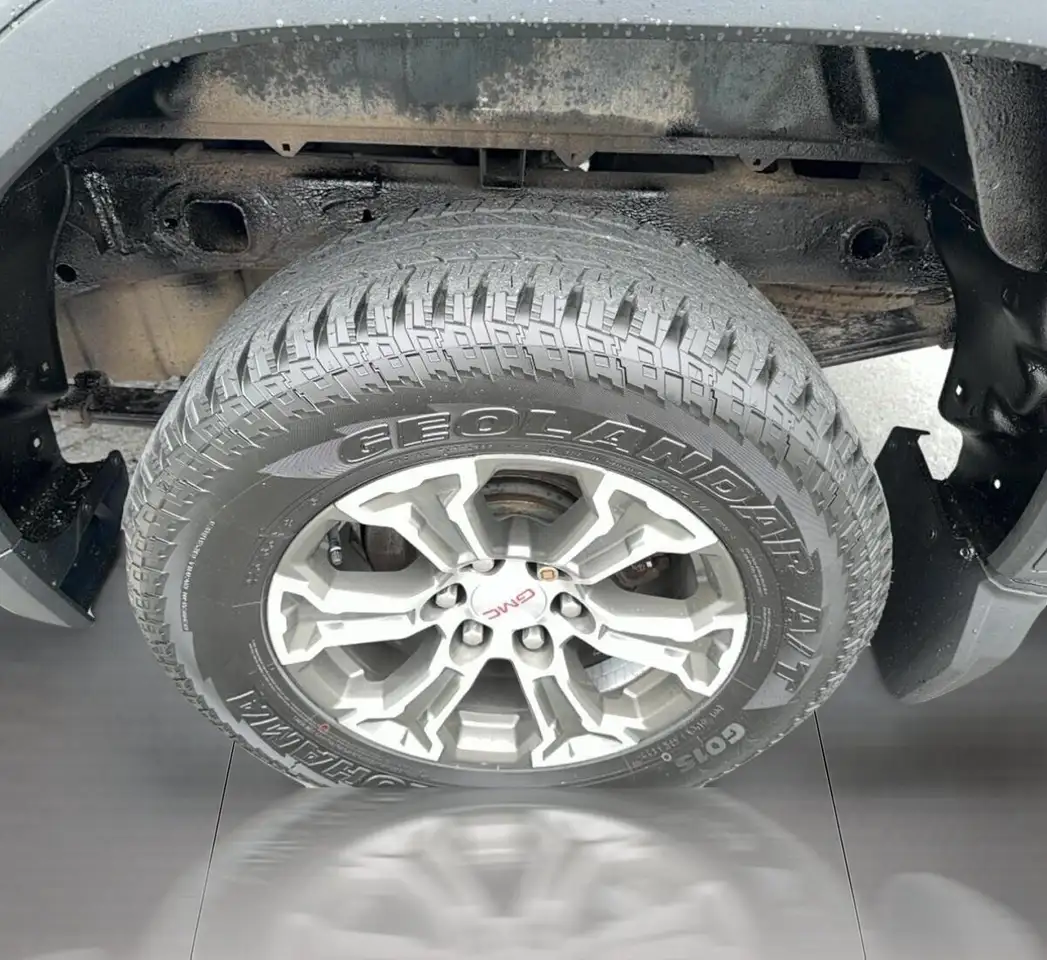 GMC Sierra 1500 photo GMC Sierra 1500