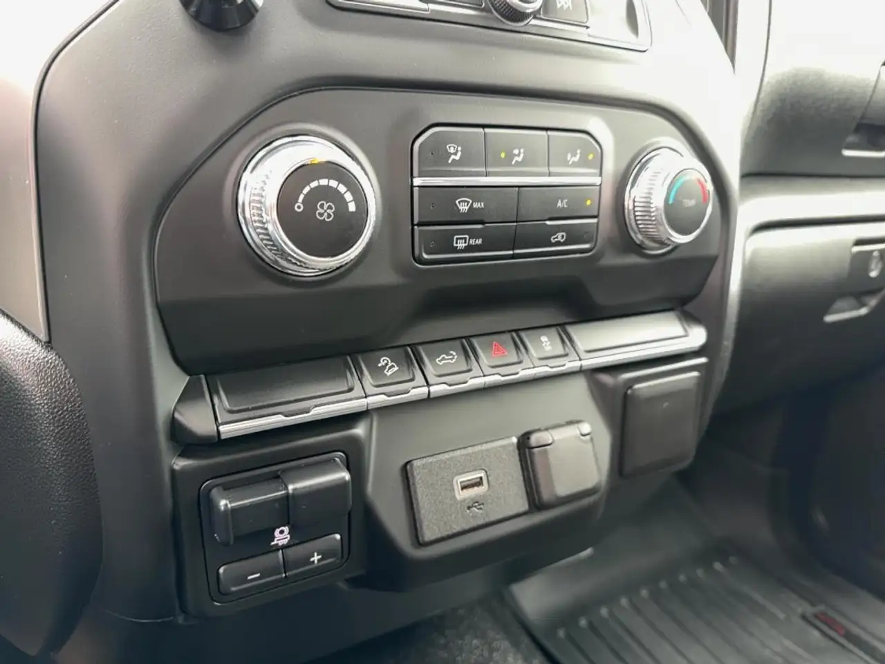 GMC Sierra 1500 photo GMC Sierra 1500