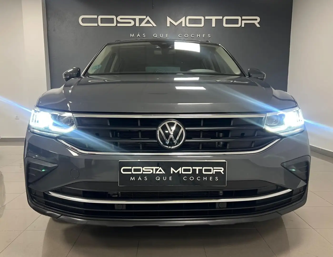 Volkswagen Tiguan 2.0TDI Life DSG 110kW Gris - 2