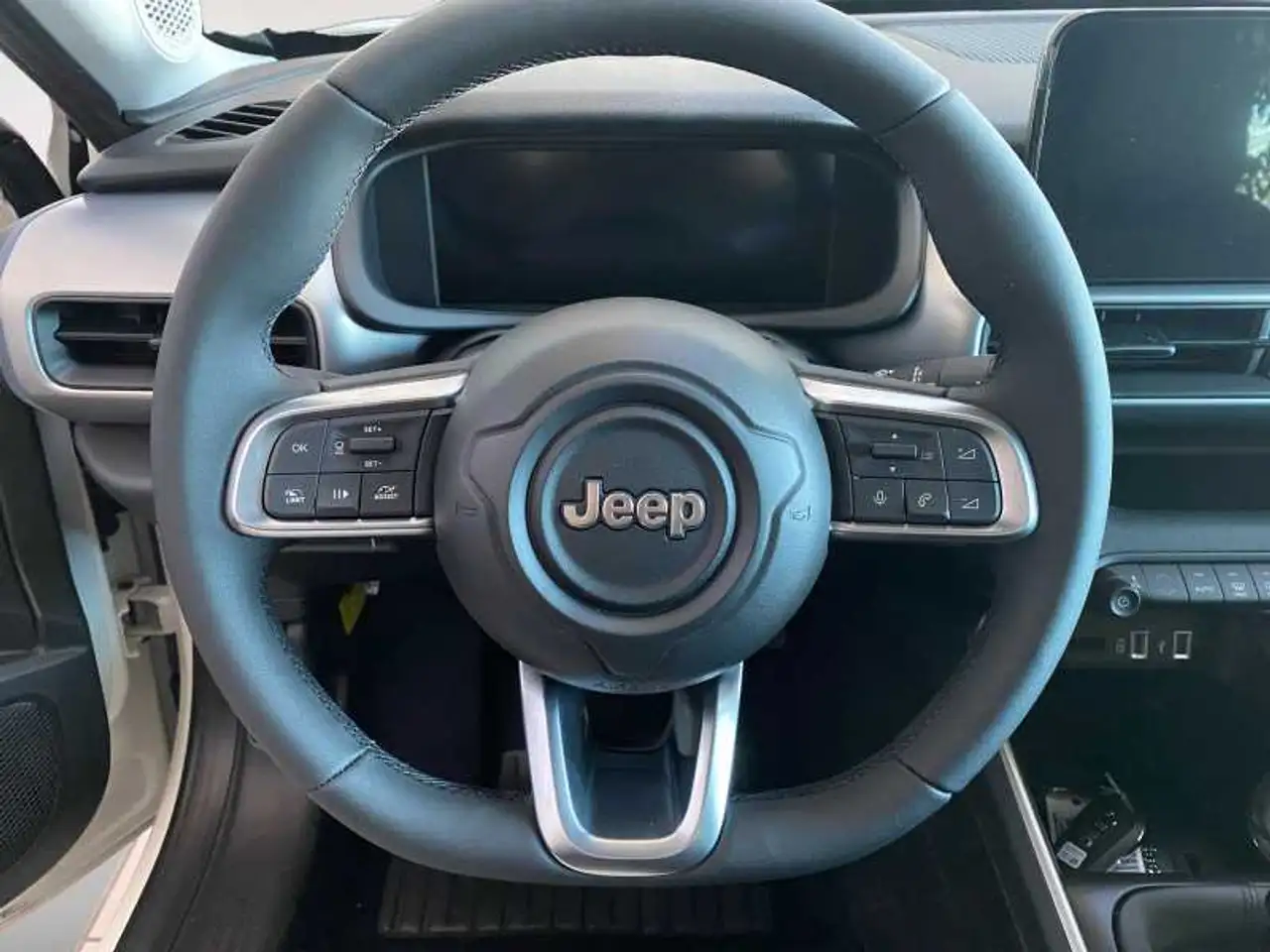 Jeep Avenger 2026 — фото 10