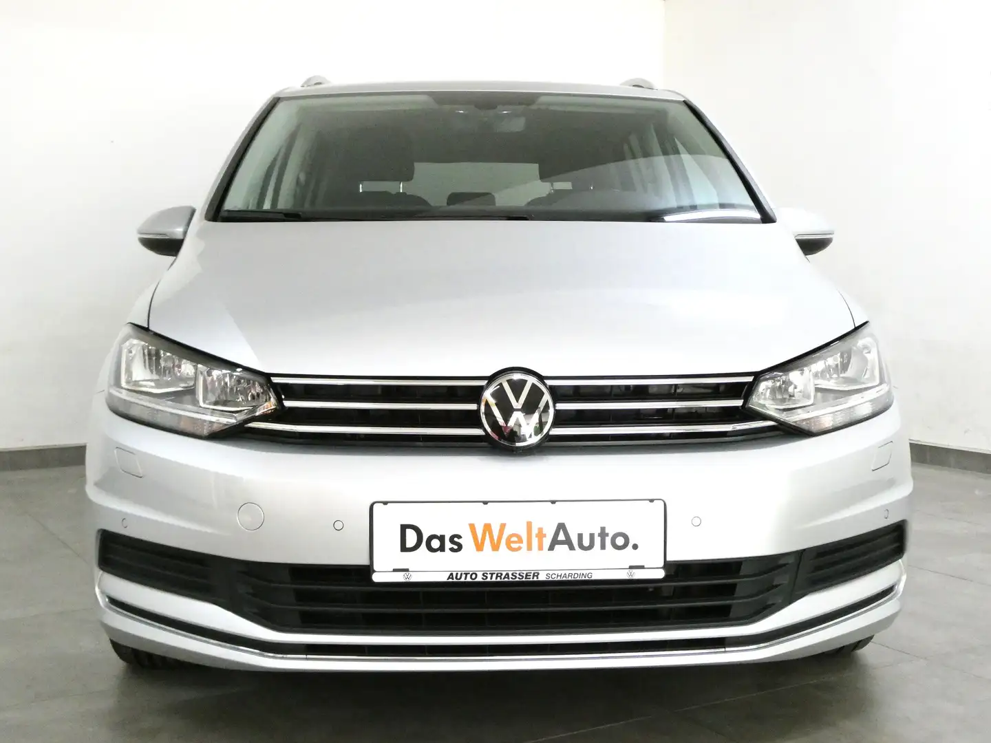 Volkswagen Touran 2,0 TDI "Active" Navi Ahk App Sitzh DAB Notruf USB Plateado - 2