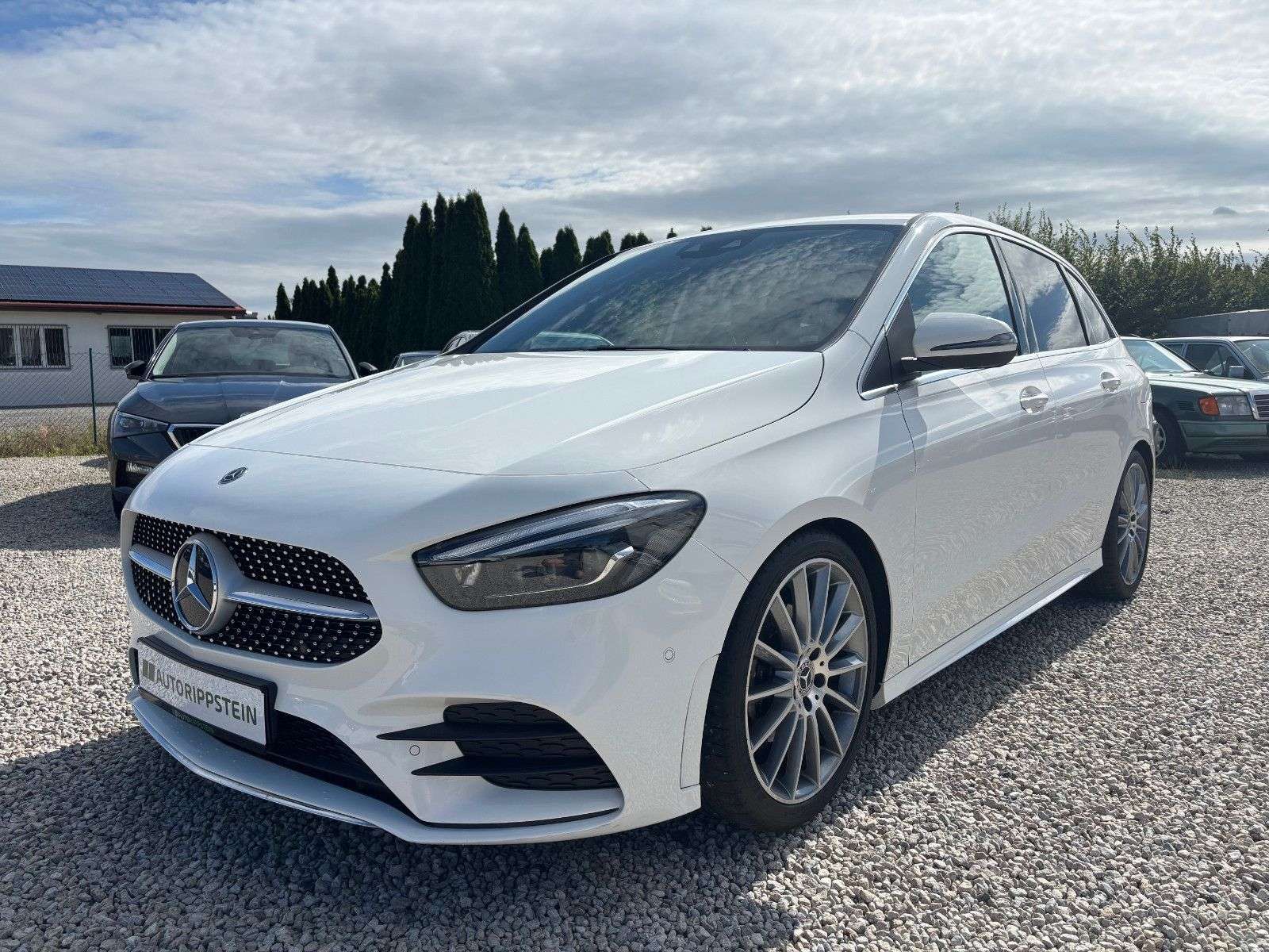 Mercedes-Benz B 200