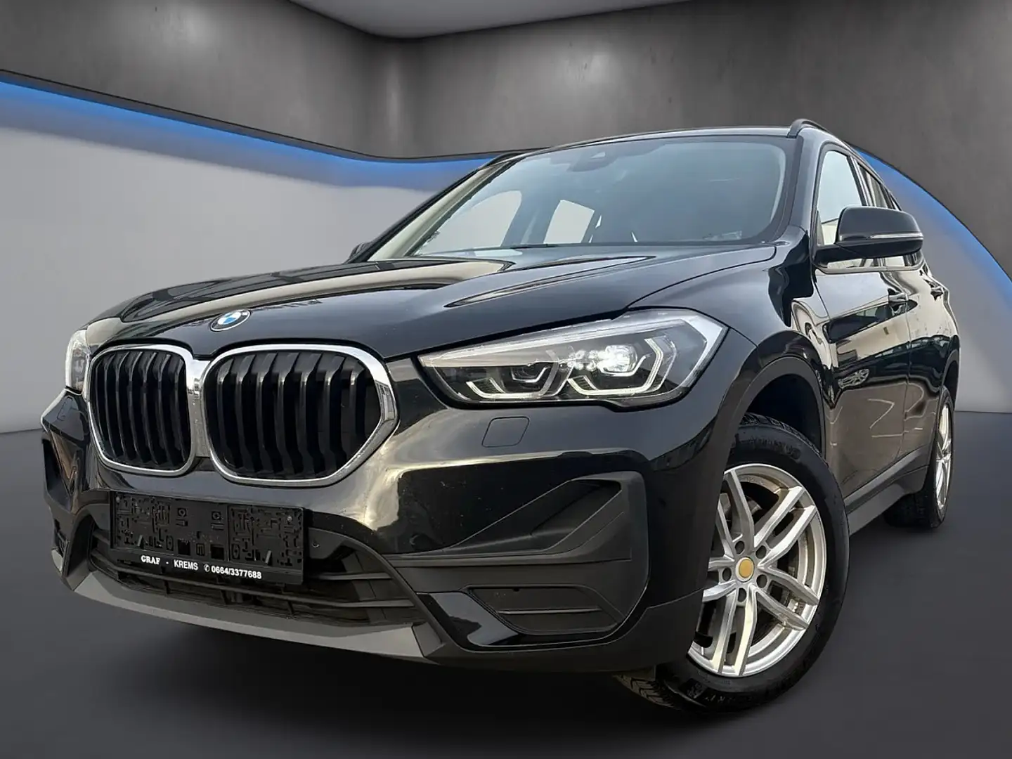 BMW X1 sDrive20d Aut.*LED*Sitzh.*ACC*Sportlenkrad*Navi* Schwarz - 1