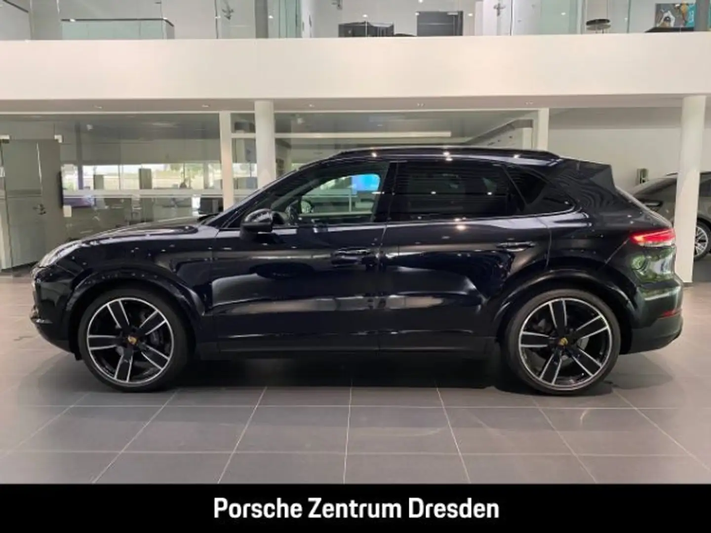 Porsche Cayenne Pano*Luft*SH v+h*Kamera*Bose Schwarz - 2