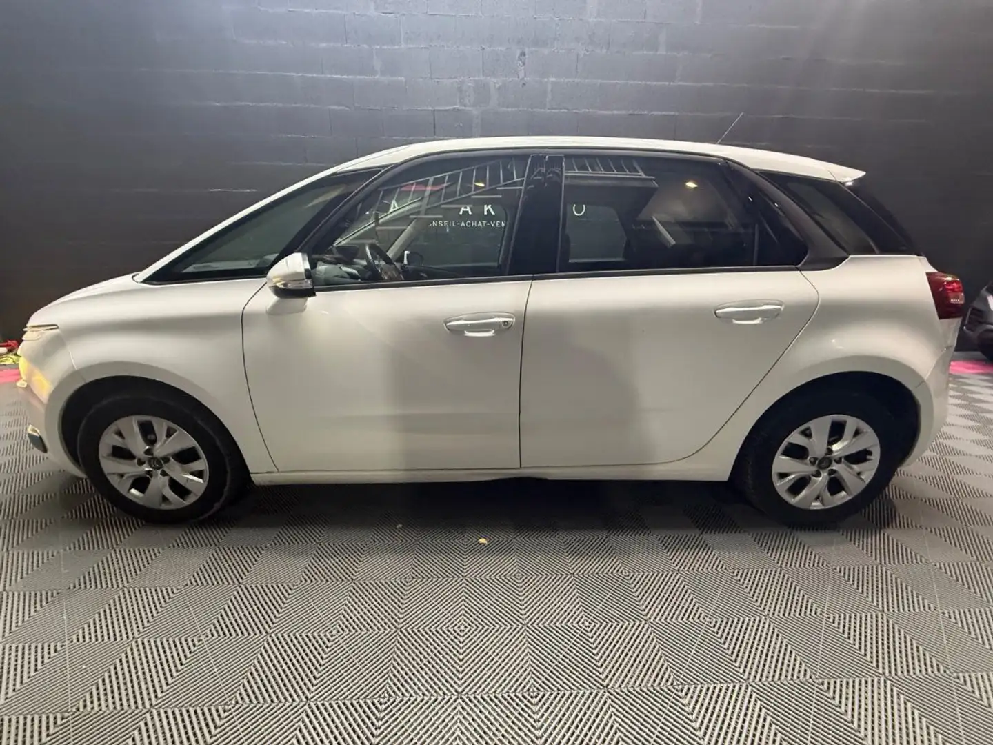 Citroen C4 PureTech 110 Live Blanc - 2