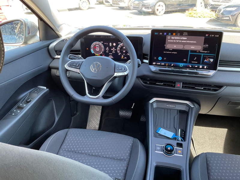 Volkswagen T-Roc 1.5 eTSI DSG Kamera,AHK,5J Garantie,ACC — photo 13