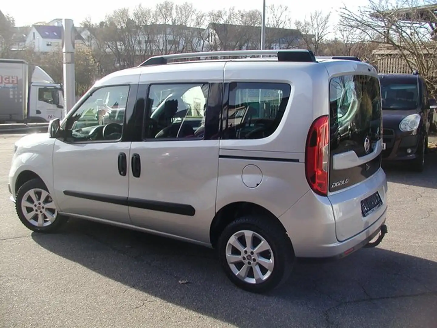 Fiat Doblo 1.4 TJET Lounge  AHK M+S Silber - 2