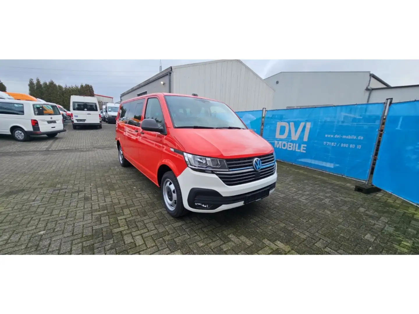 Volkswagen Transporter T6.1 Kombi LR 9 Sitzer MTW MTF  Feuerwehr Červená - 1