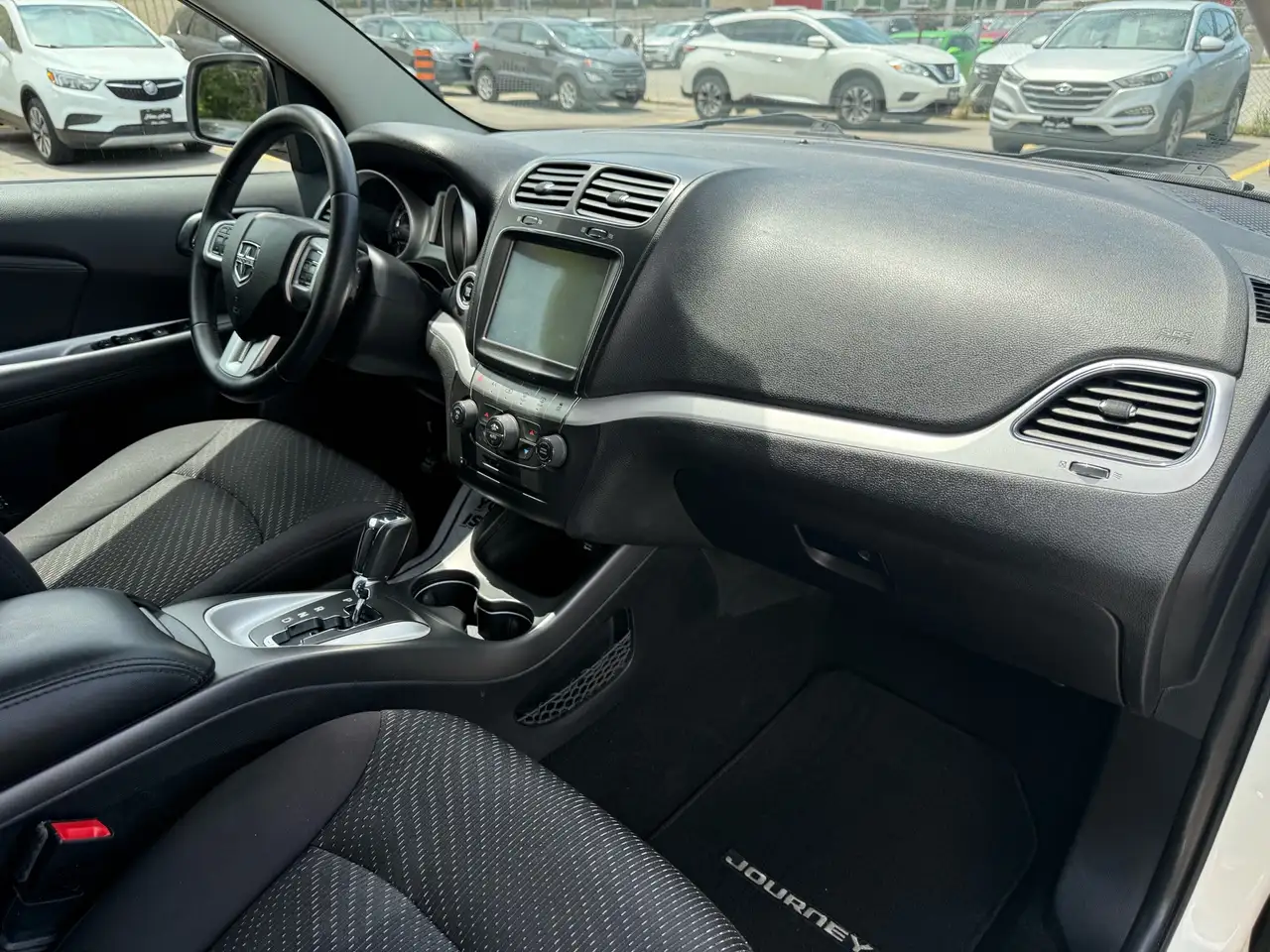 Dodge Journey снимка Dodge Journey