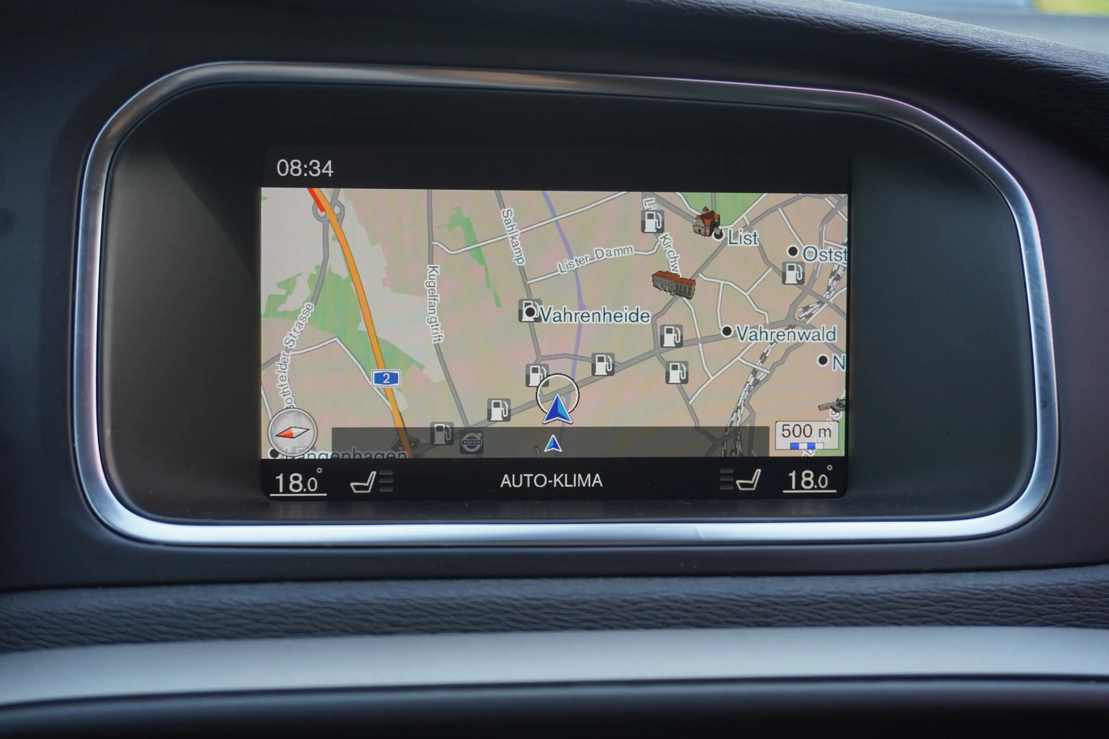 Volvo V40 2.0 Momentum LED Navi Sitzheizung Tempomat — photo 24