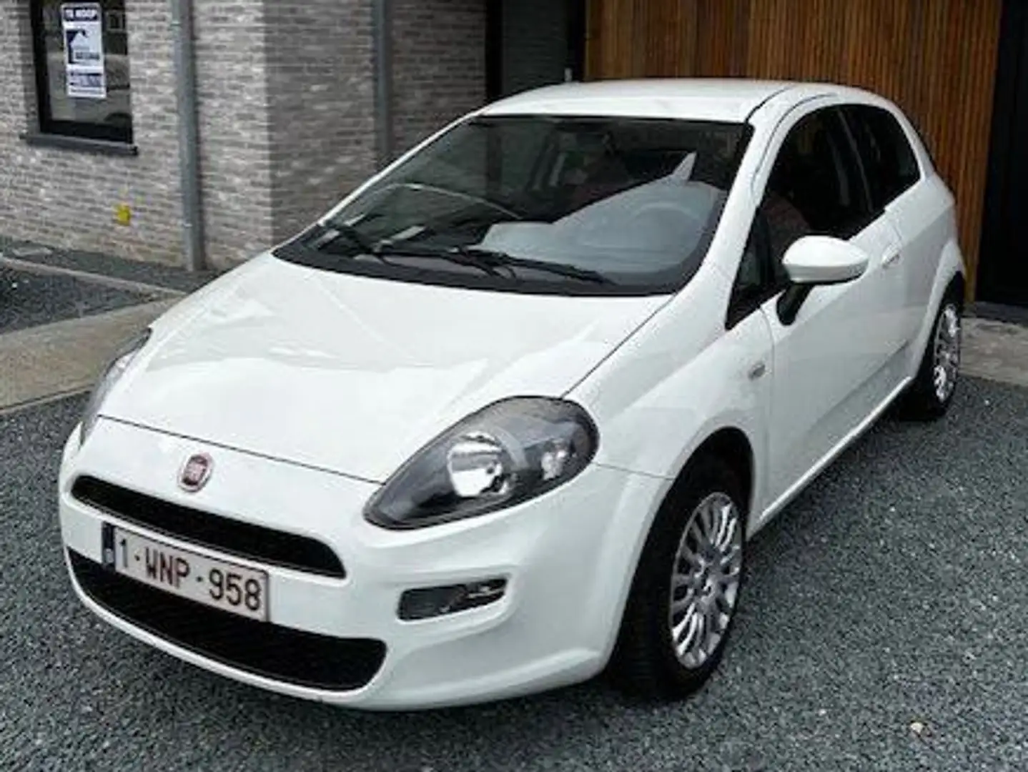 Fiat Punto 1.2i Easy Blanc - 2