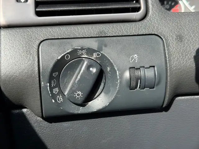 Audi A6 view 28