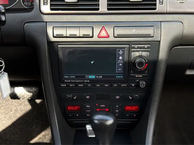 Audi A6 view 15