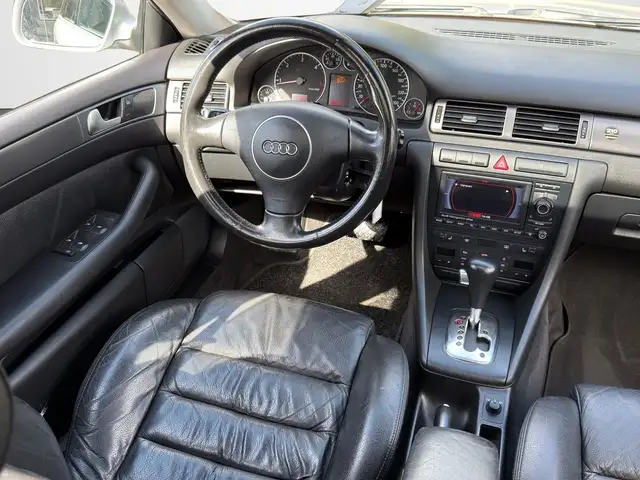 Audi A6 view 12