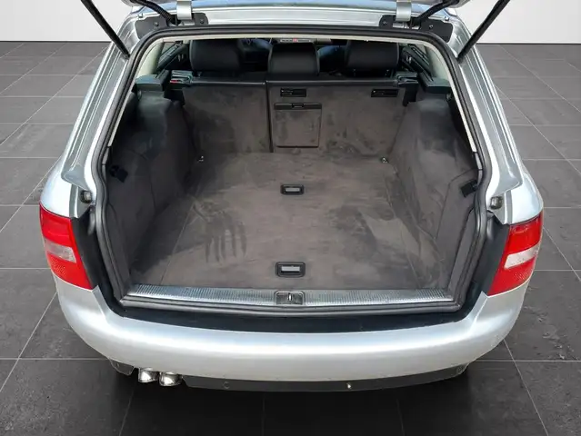 Audi A6 view 8