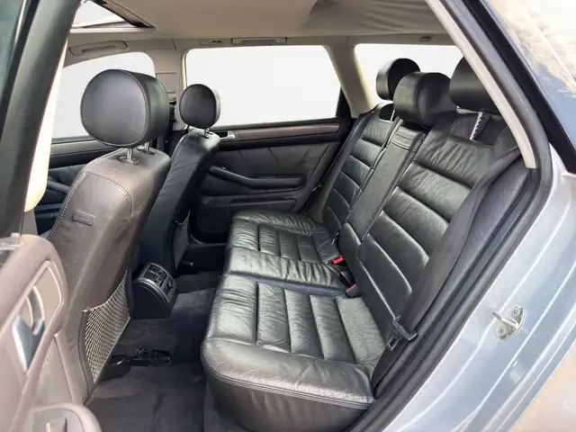 Audi A6 view 13