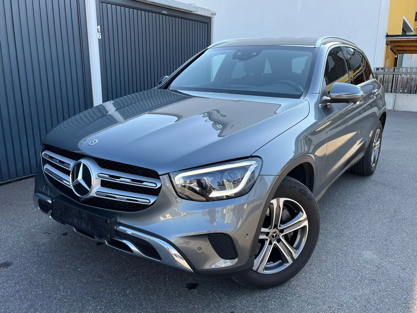 Mercedes-Benz GLC 200 d 4MATIC Aut./AHV/Burmester/MultibeamLED Grau - 1
