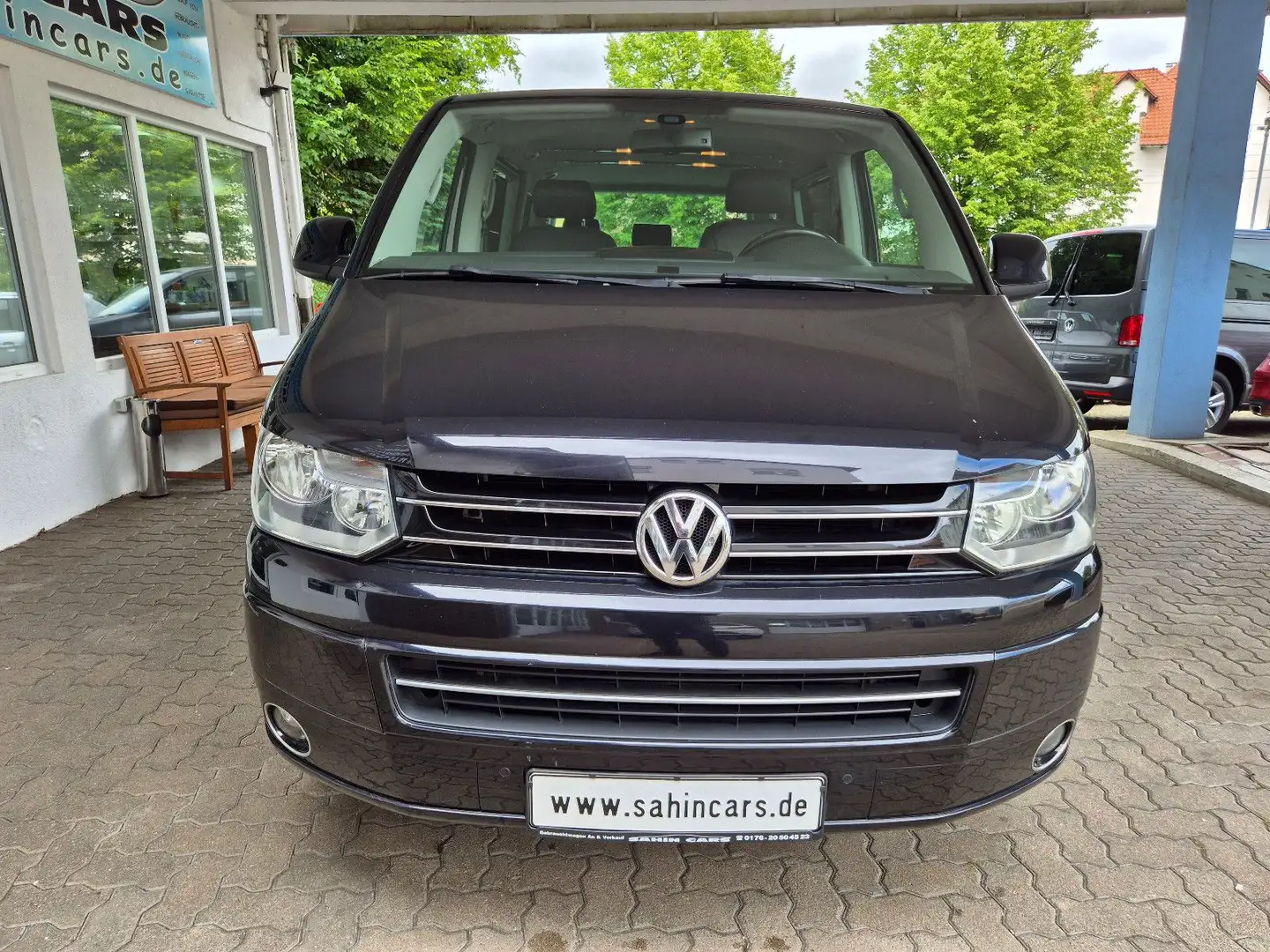 Volkswagen T5 Multivan 2.0TDI DSG Highline LEDER/NAVI/AHK Zwart - 2