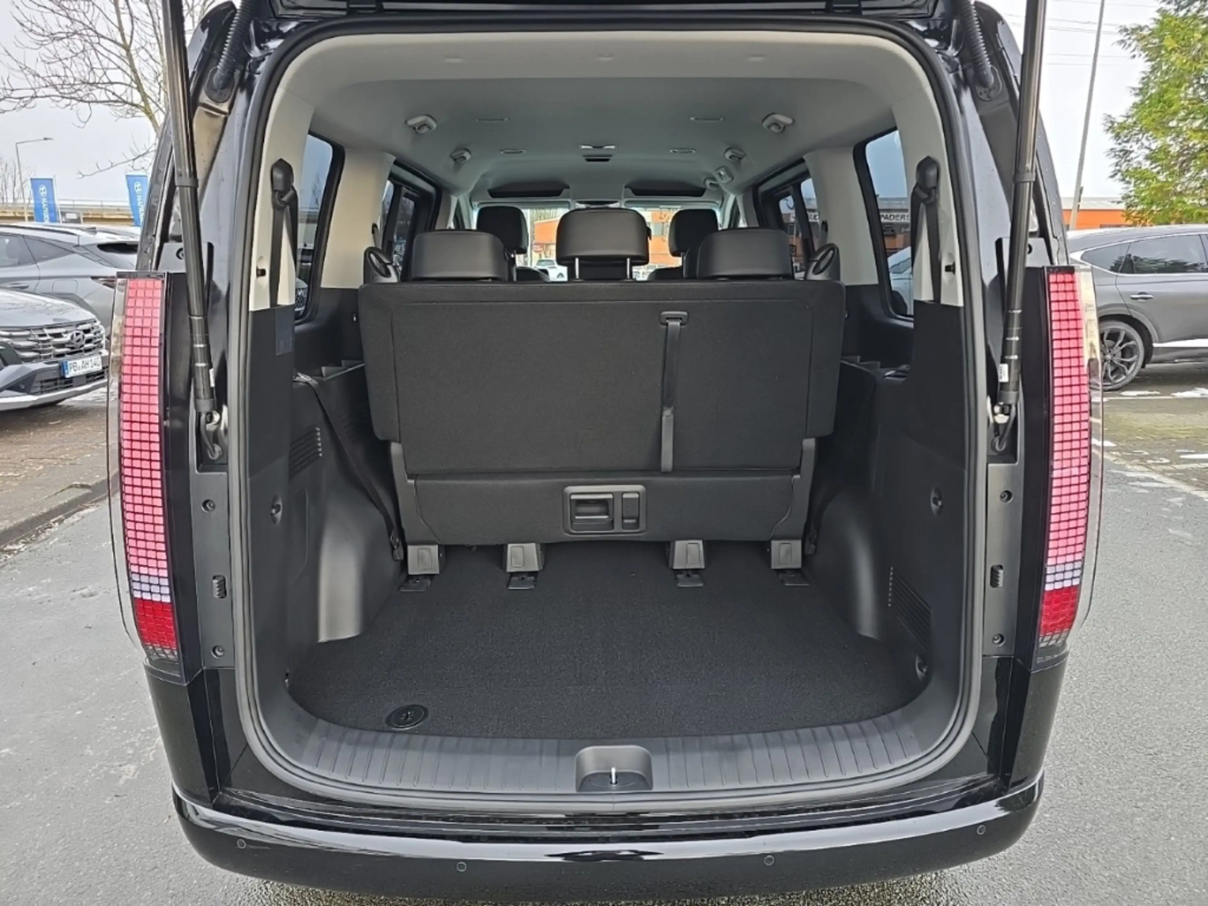 Hyundai STARIA Prime Hybrid 2WD Navi Leder Digitales Cockpit 360 — photo 11