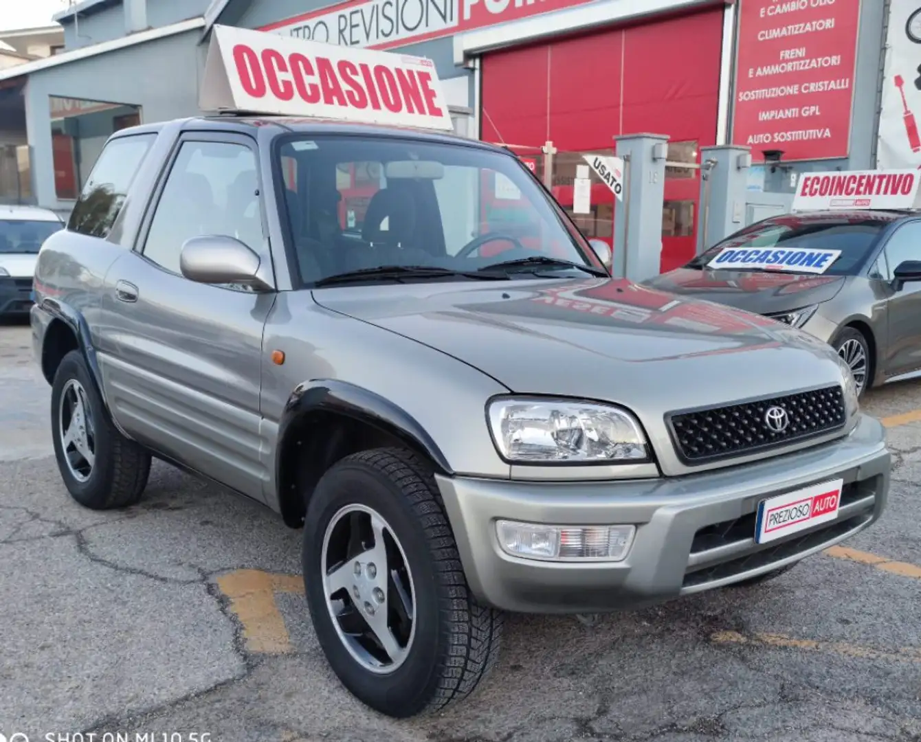 Toyota RAV 4 MY23 RAV4 2.0i 16V cat 3 porte Gris - 1