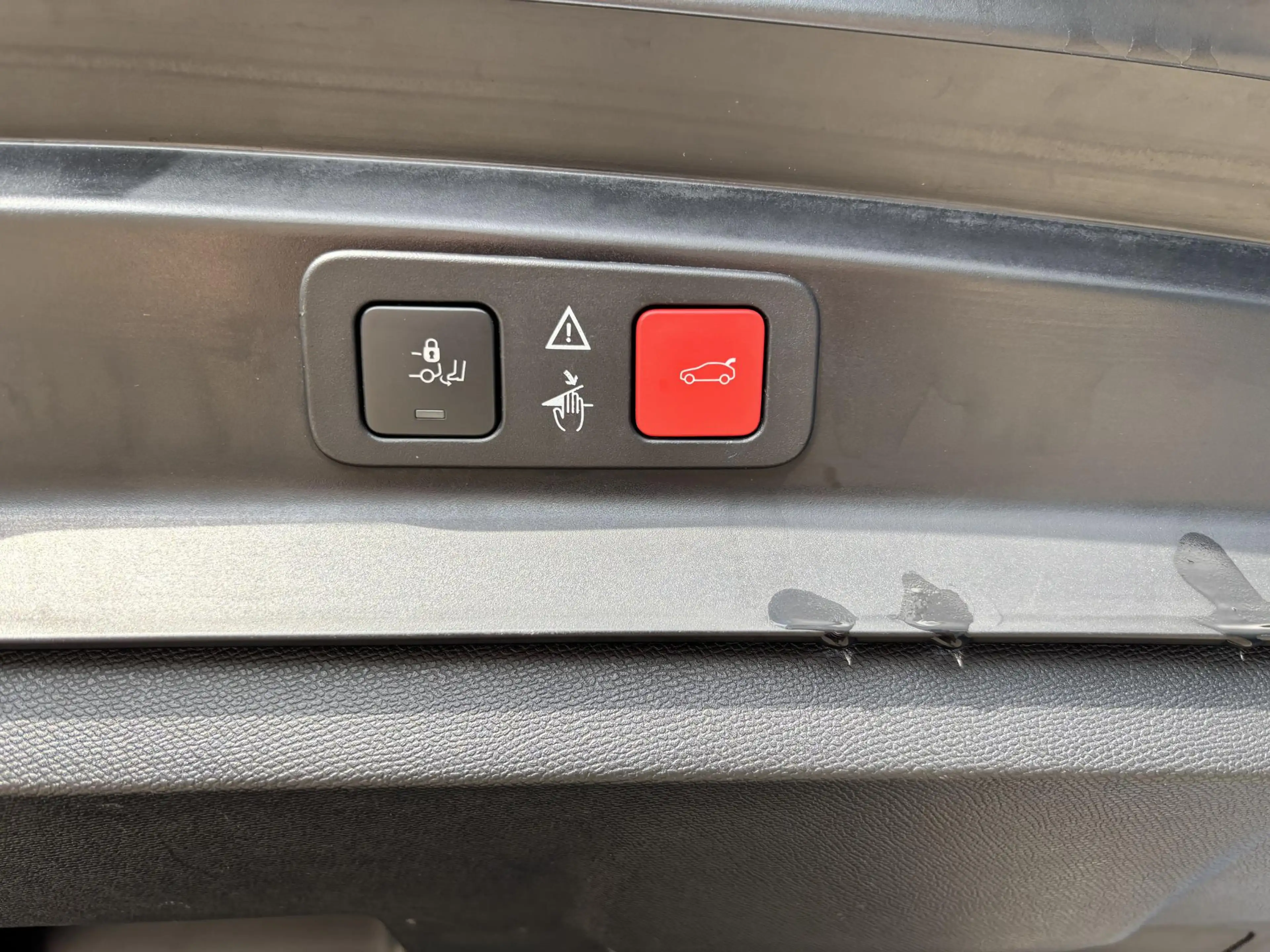 Peugeot 5008 1.2 Hybrid 136 GT | Pano | Carplay | Adapt. Cruise — photo 13
