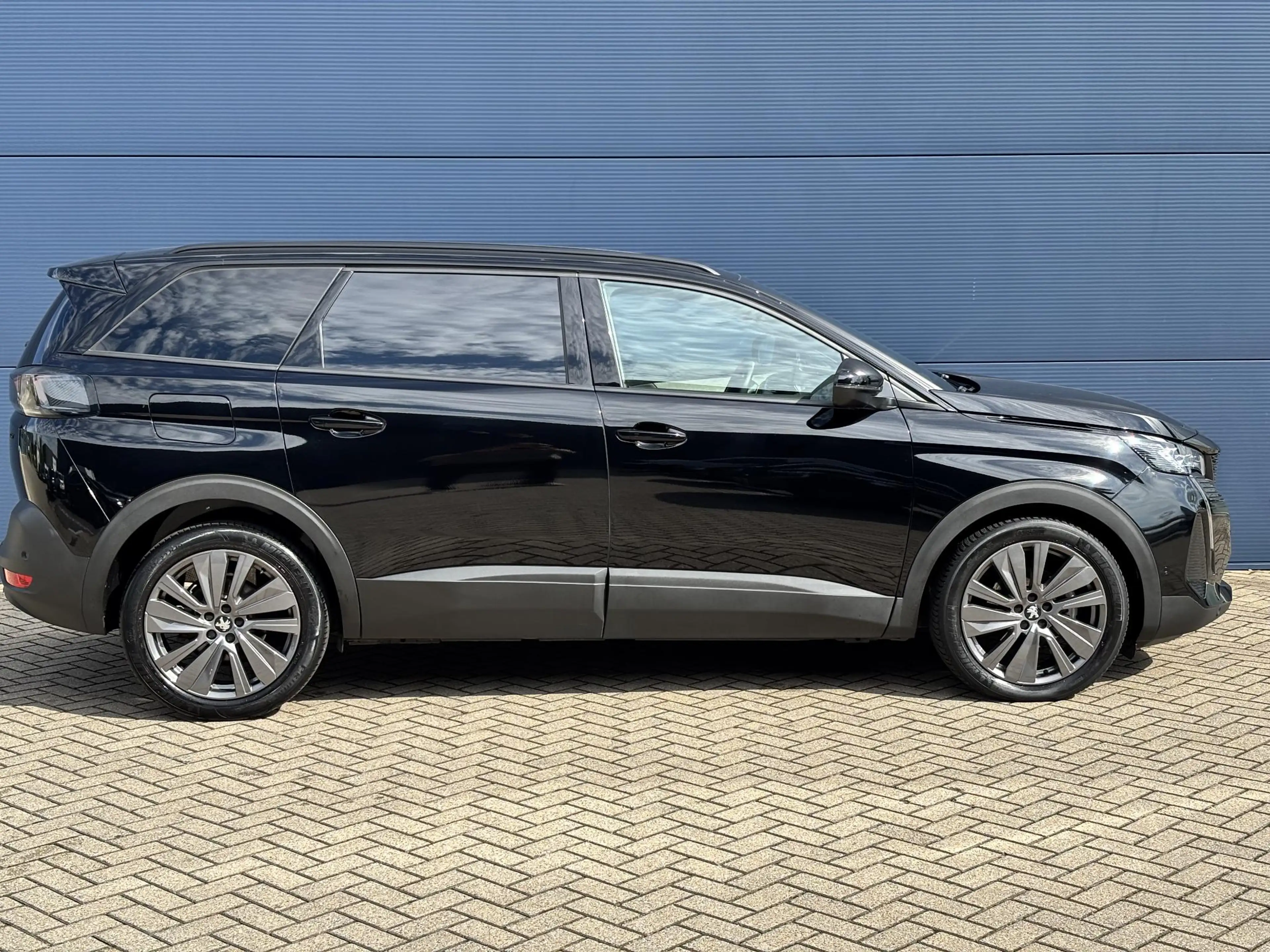 Peugeot 5008 1.2 Hybrid 136 GT | Pano | Carplay | Adapt. Cruise — photo 4