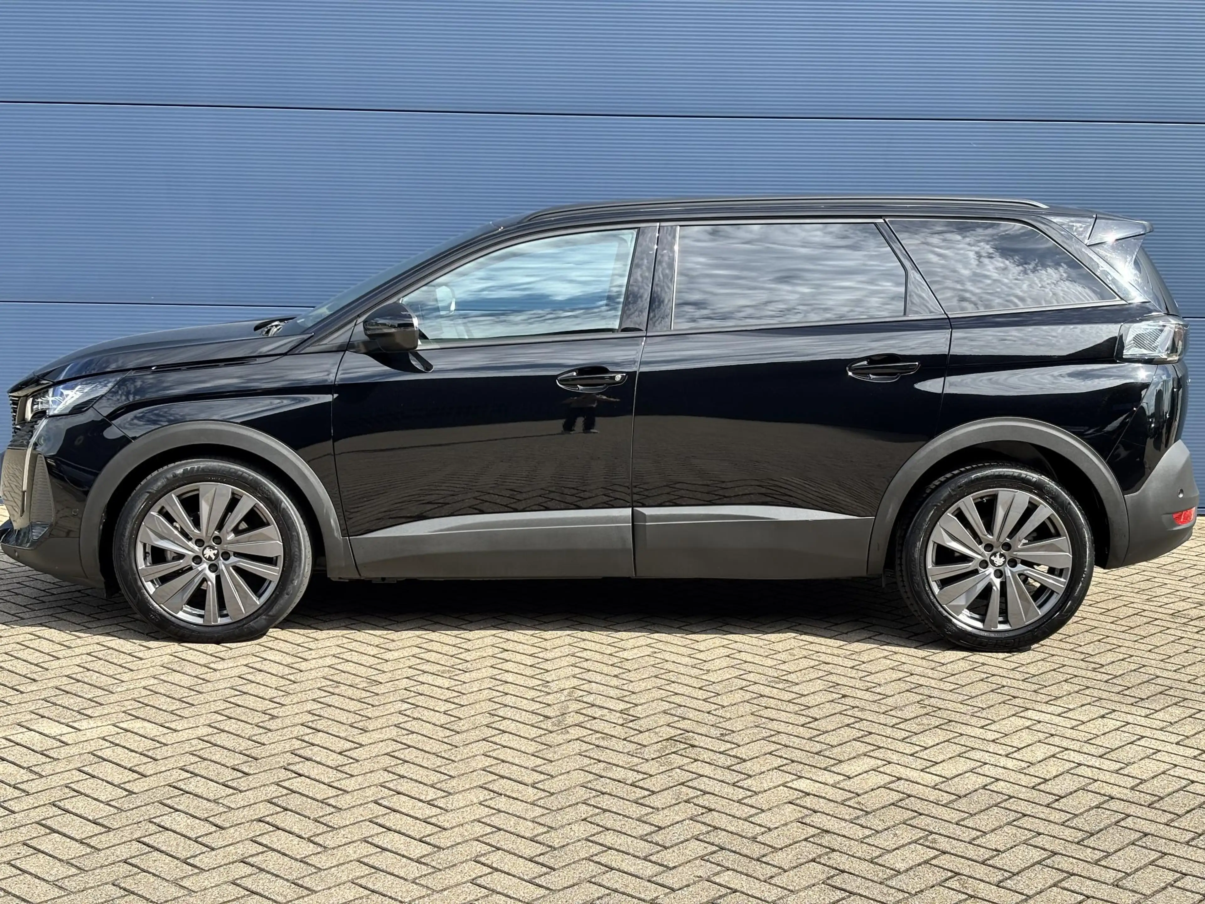 Peugeot 5008 1.2 Hybrid 136 GT | Pano | Carplay | Adapt. Cruise — photo 8