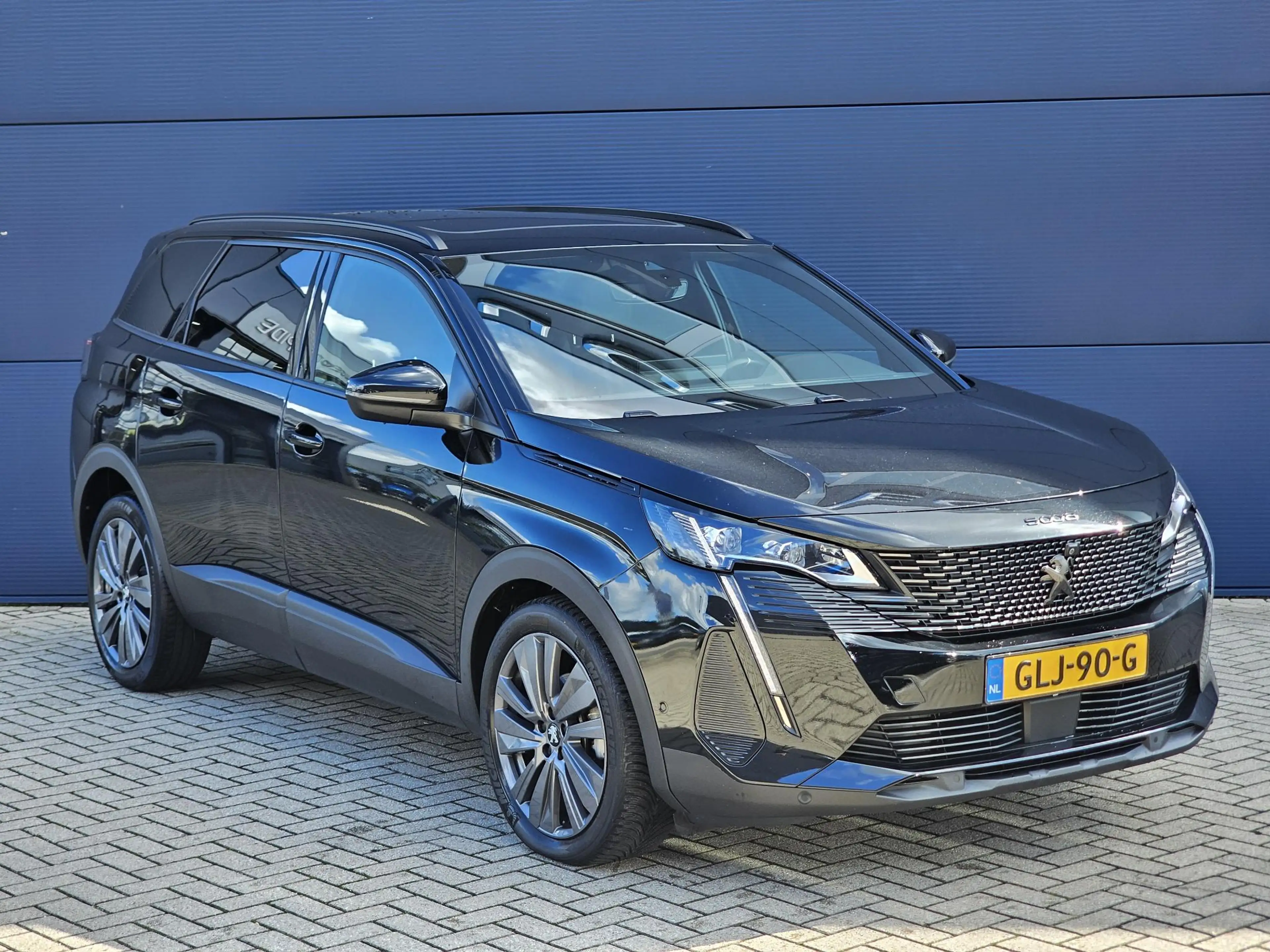 Peugeot 5008 1.2 Hybrid 136 GT | Pano | Carplay | Adapt. Cruise — photo 3
