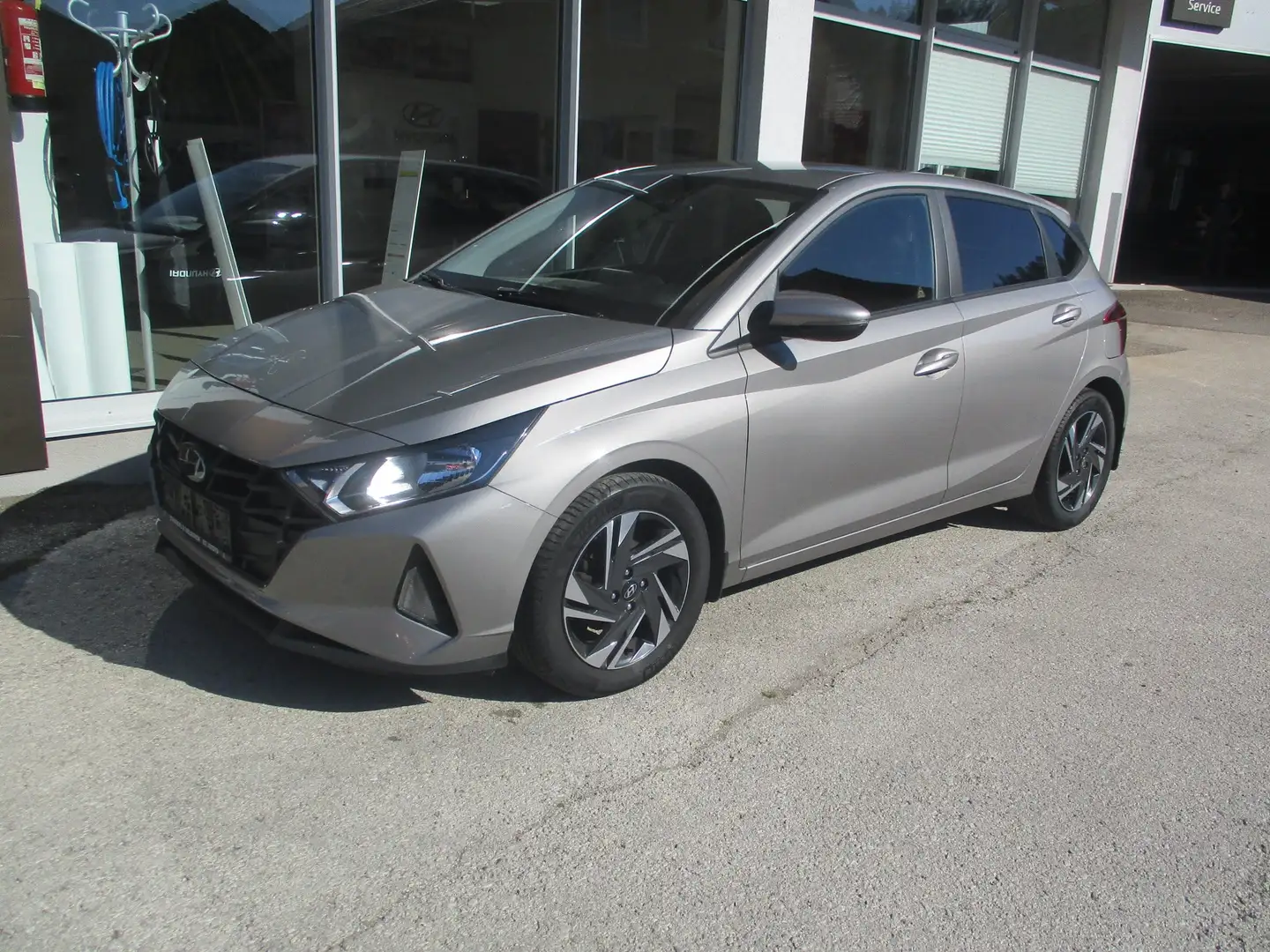 Hyundai i20 i-Line Plus 1,2 MPI (BC3) Beige - 1