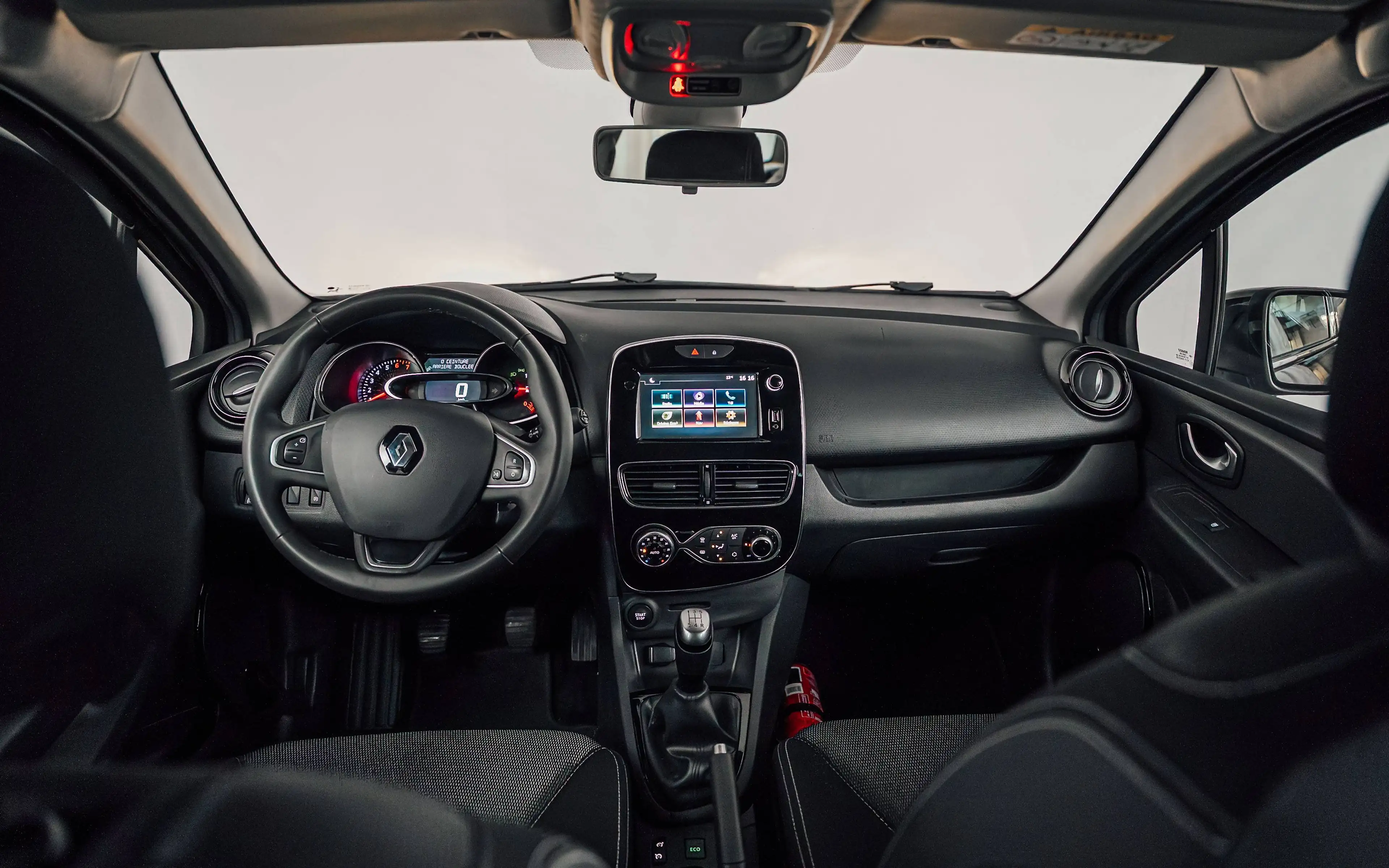 Renault Clio Clio 0.9 TCe Cool — photo 11