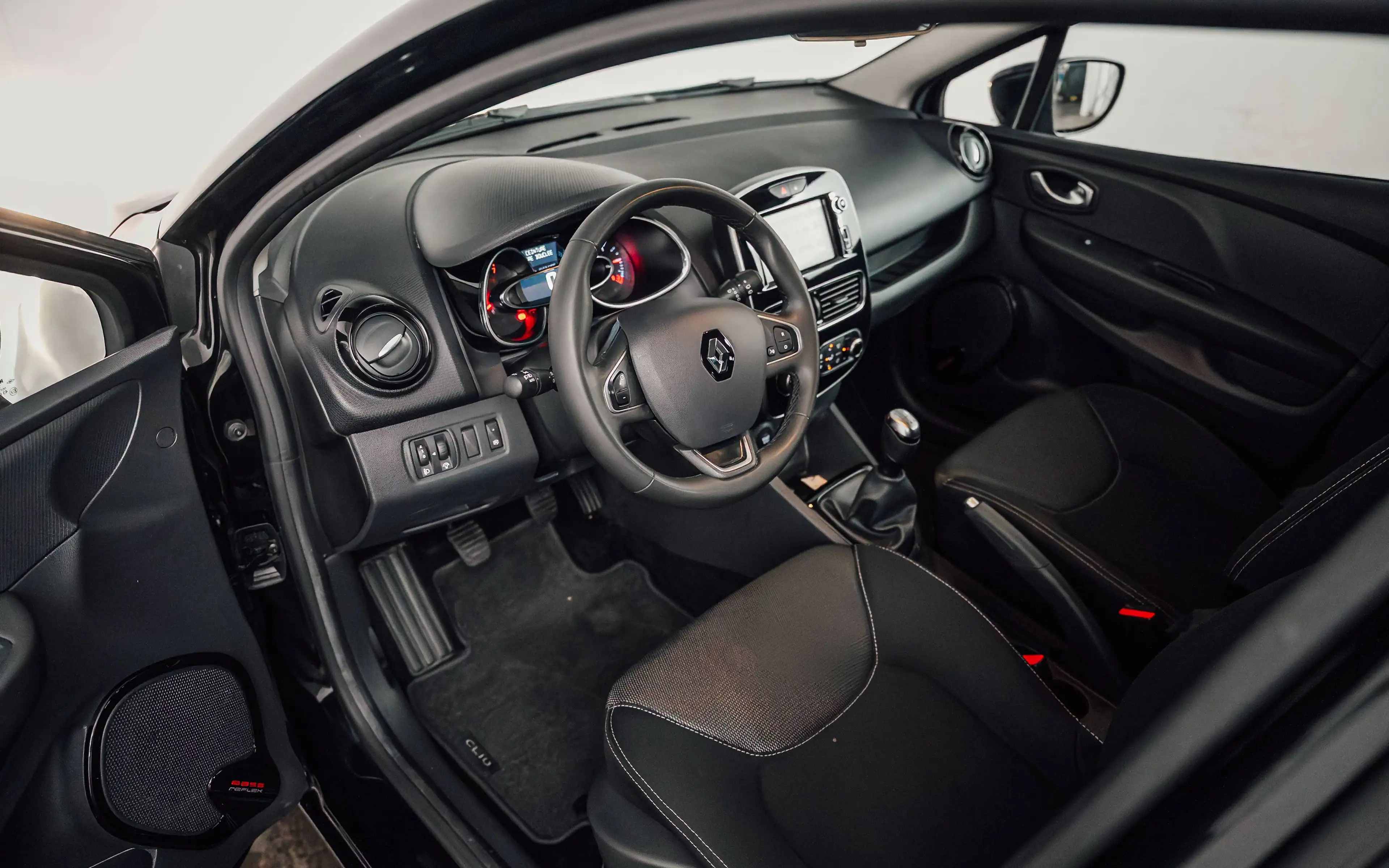Renault Clio Clio 0.9 TCe Cool — photo 9