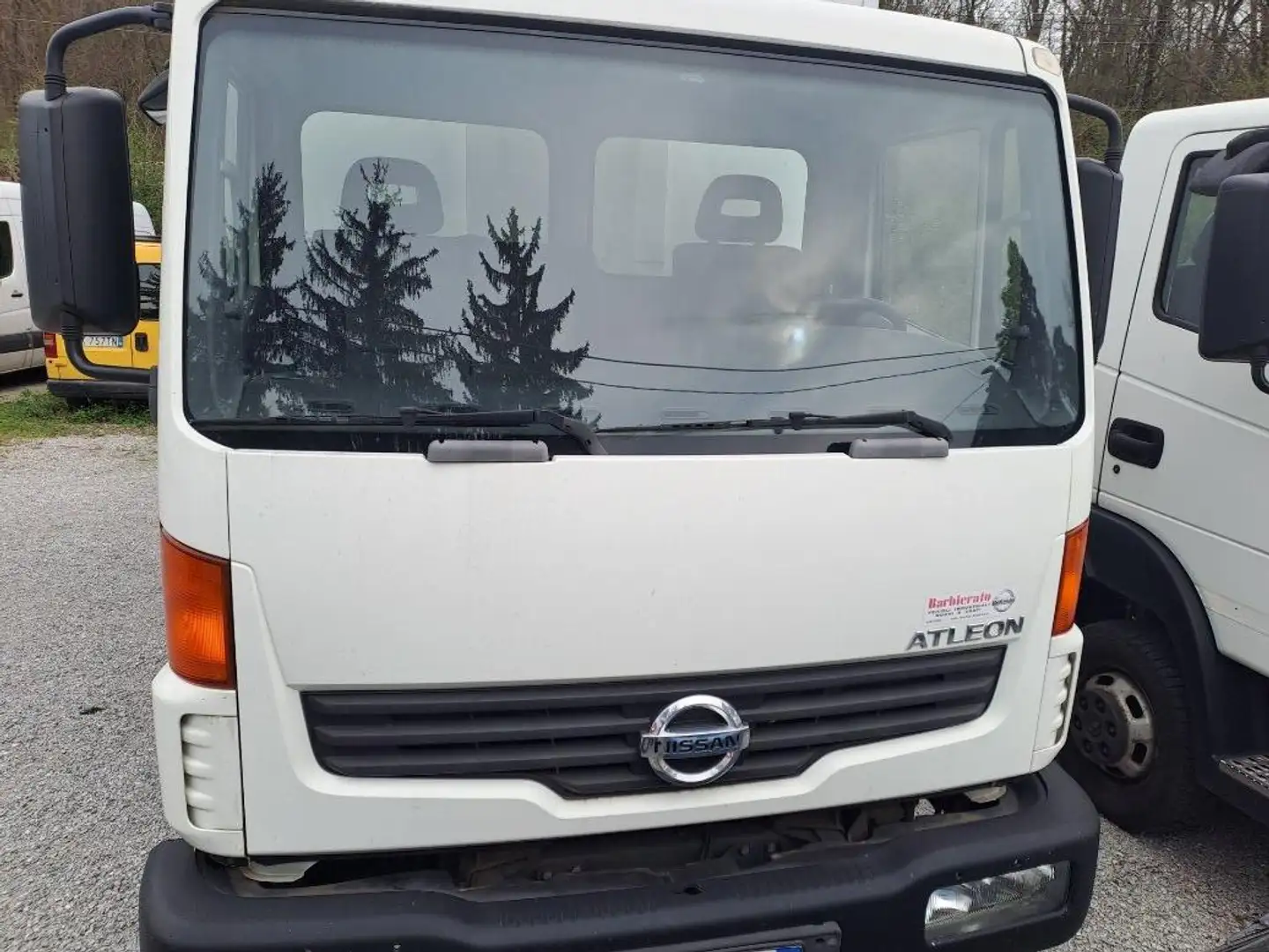 Nissan atleon frigorifero  3.0 td eu5 frigo Blanc - 1