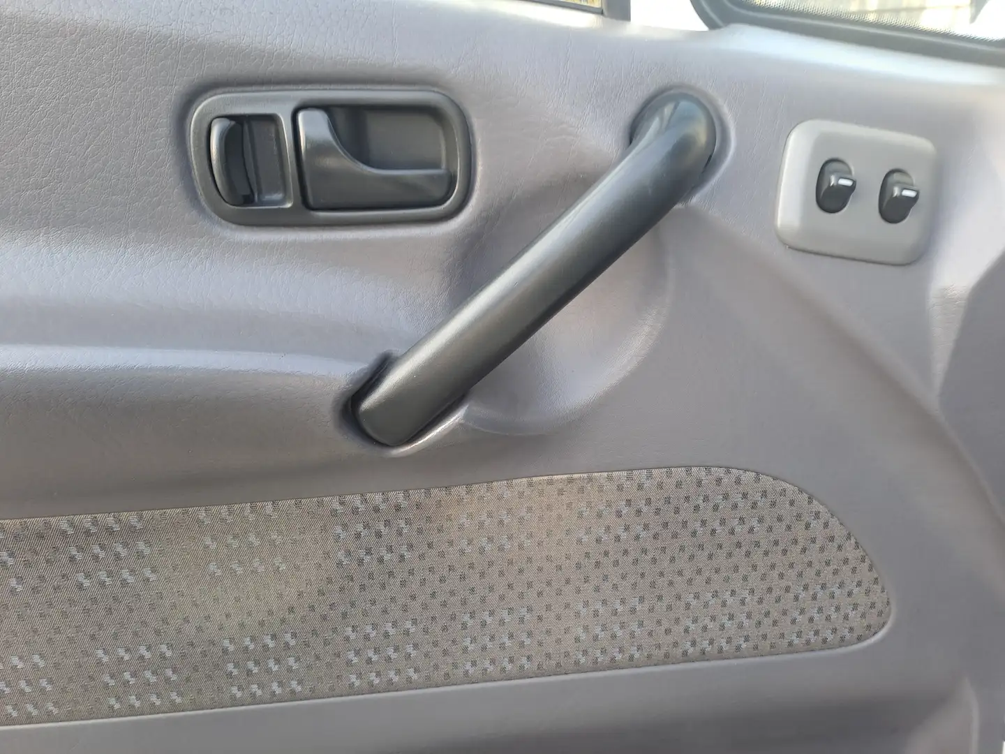Nissan atleon  3.0 td eu5 frigo Bianco - 2