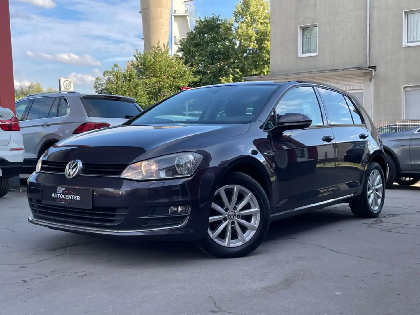 Volkswagen Golf VII Lim. Lounge BMT Grau - 1