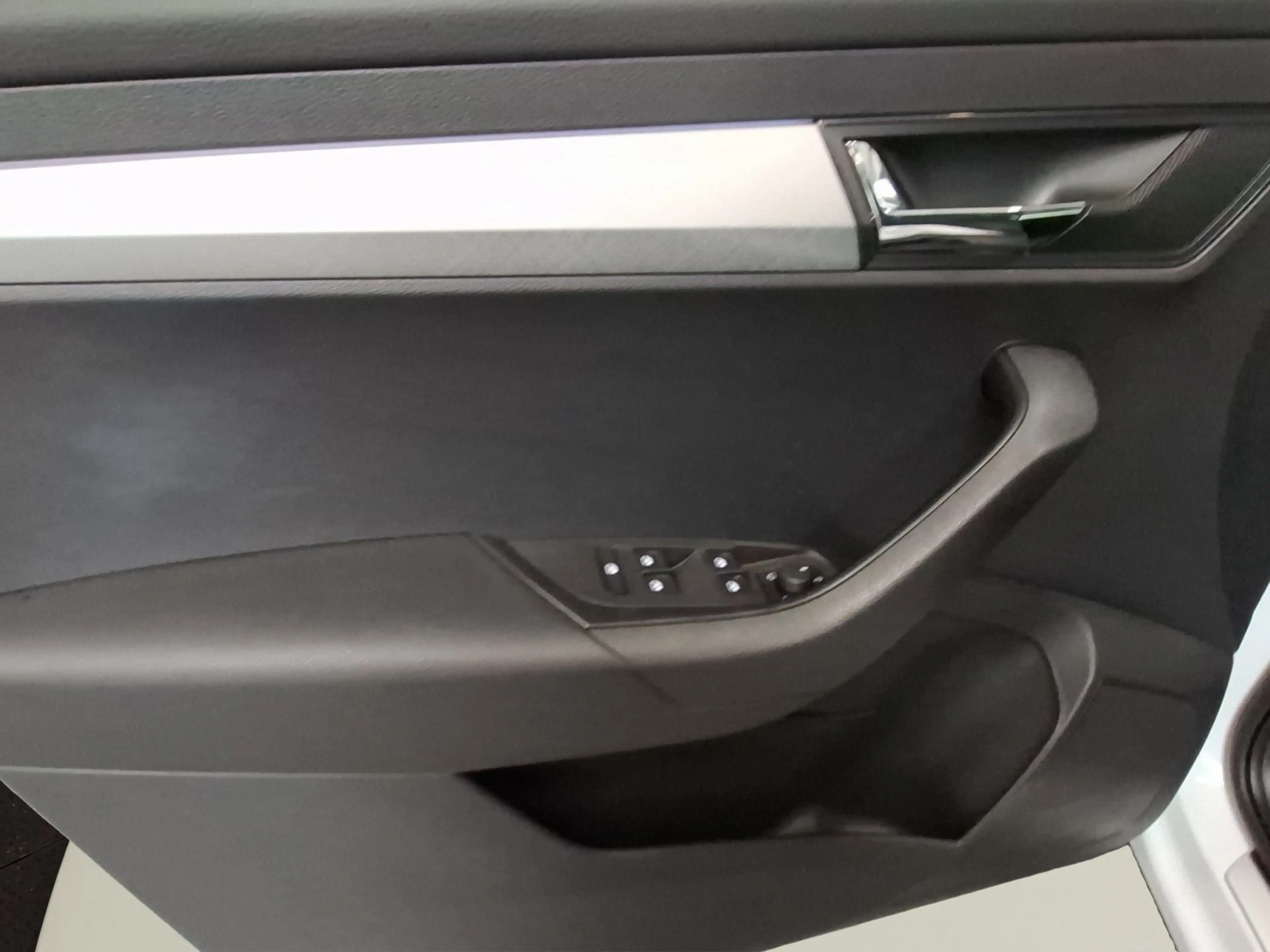 Skoda Karoq Ambition — photo 12